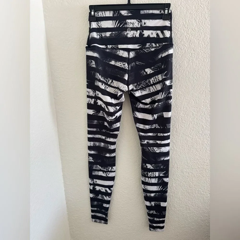 Lululemon Athletica Black and White Tie-Dye Leggings